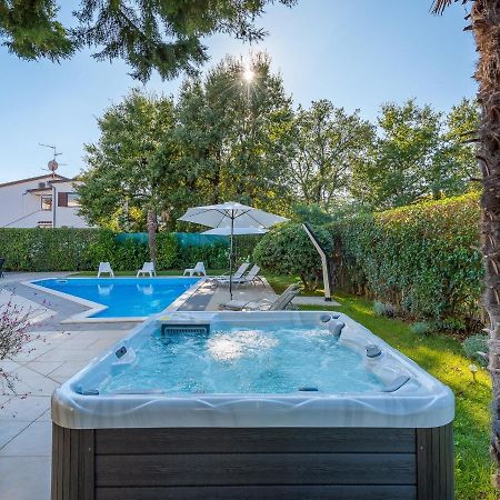 Villa Martimar With Pool And Hot Tub In Istria Rosini Exterior foto