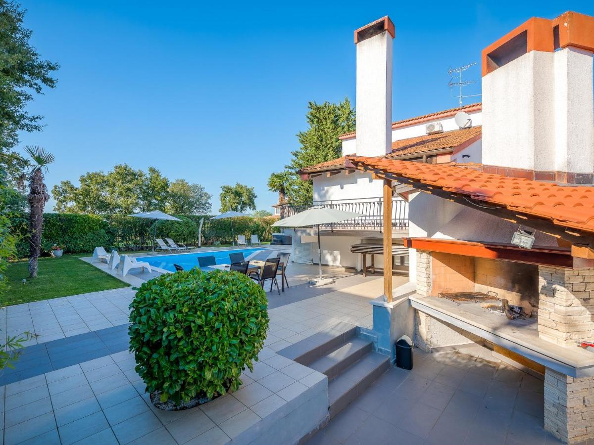 Villa Martimar With Pool And Hot Tub In Istria Rosini Exterior foto