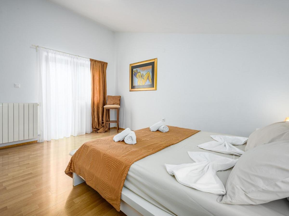 Villa Martimar With Pool And Hot Tub In Istria Rosini Exterior foto